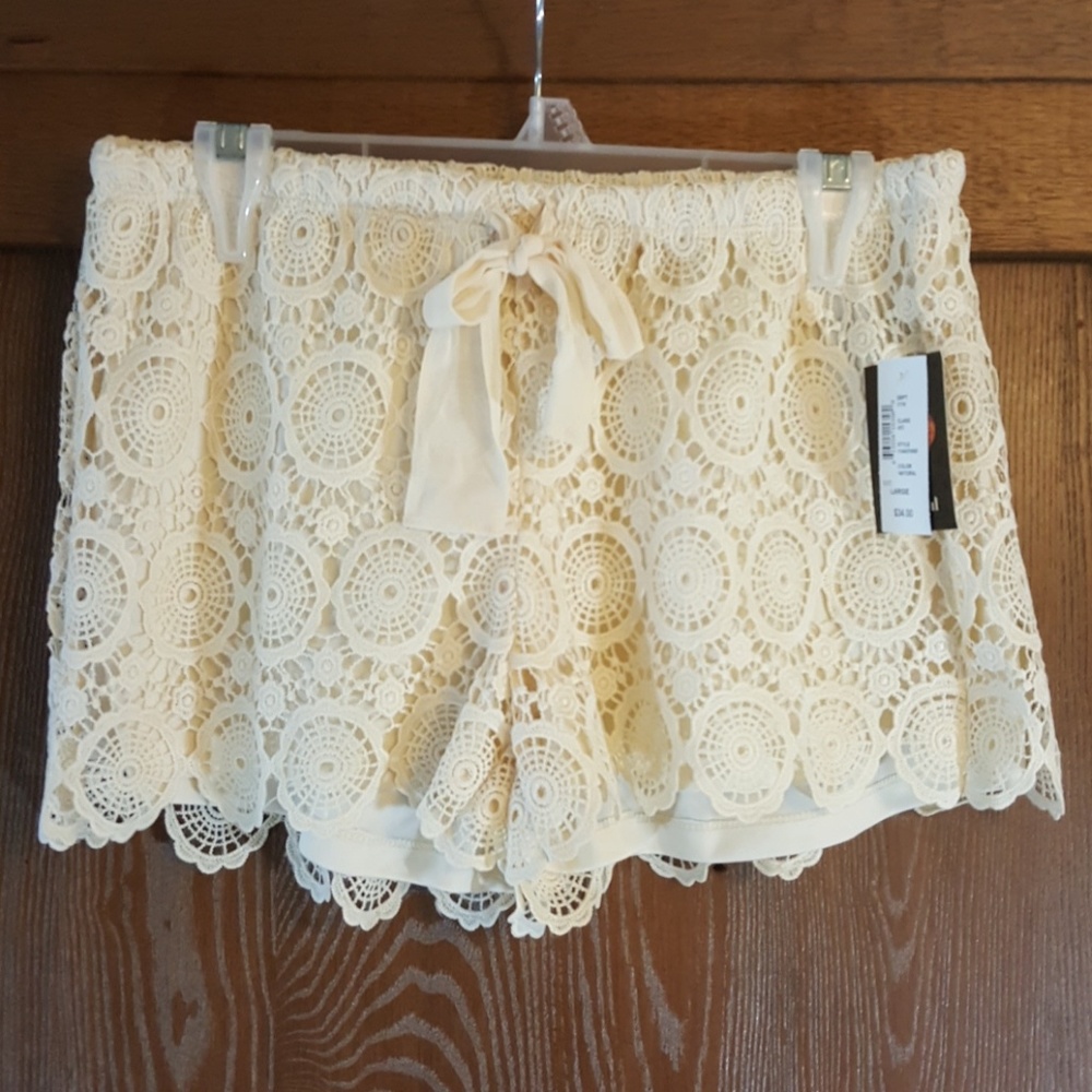 Heartsoul Crochet Lined Shorts NWT Size Large